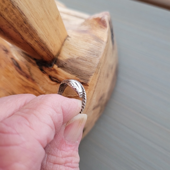 Sterling Silver Snake Ring - Size 7-1/4 - Picture 3 of 8